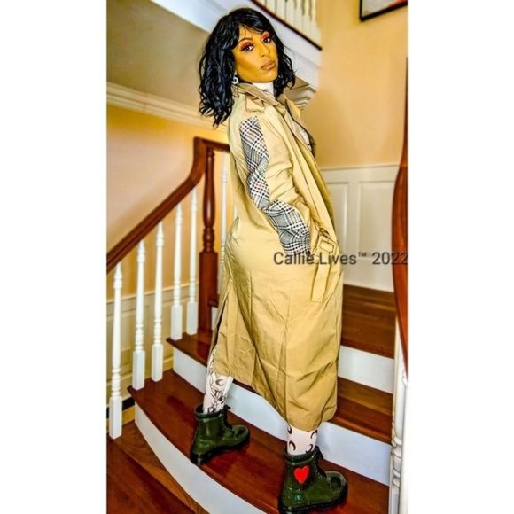 Callie Lives Elaine Berry: Rehab Lab Rain Trench Plaid Double Breasted Tan Coat - Picture 2 of 16